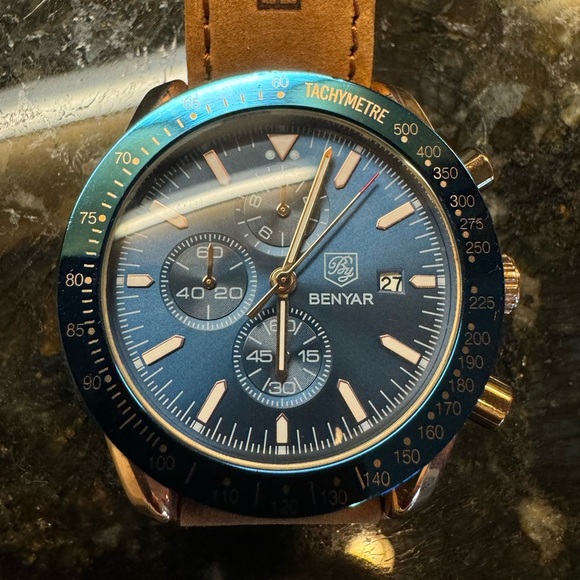 Benyar Men’s Watch - Picture 4 of 4